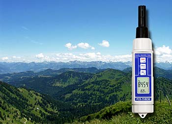 Bütün Alllgäu Alpleri üzerinde öğle manzaralı 1500m yüksekliğinde bulunan Barometreler PCE-THB-38