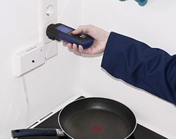 FI/RCD Kontrolör PCE-RCD 1'in kullanım görüntüleri