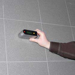 Parlaklık Ölçüm Cihazı PCE-GM 50 ile fayanslarda parlaklık ölçümü